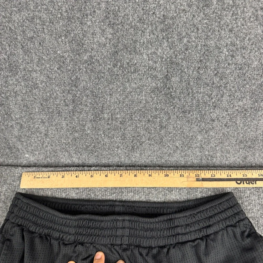 Nike Athletic Shorts Mens Size M Black Mesh Basketball Gym Breathable Pockets